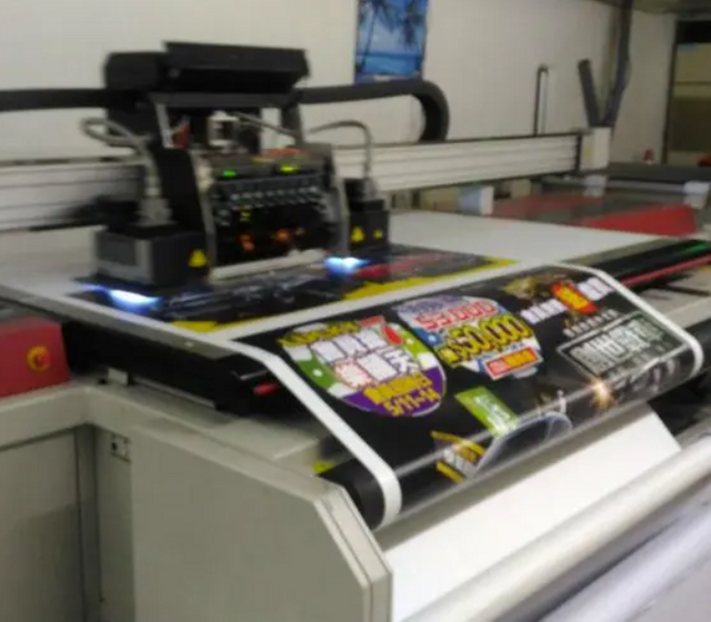 Máquina de impresión digital UV